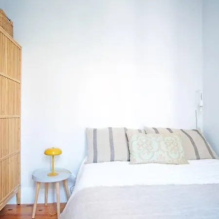 Apartment Rs1e Cozy, New Ac! Quiet & Central, Perfect Stay!