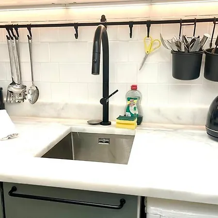 Rs1e Cozy, New Ac! Quiet & Central, Perfect Stay! Apartment