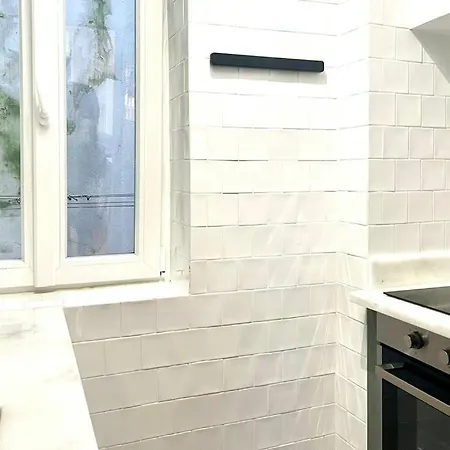 Rs1e Cozy, New Ac! Quiet & Central, Perfect Stay! * Lisbon