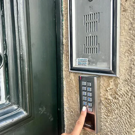 Rs1e Cozy, New Ac! Quiet & Central, Perfect Stay! Lisboa